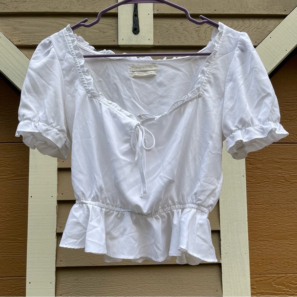 White Puff-Sleeve Blouse - Picture 2 of 2